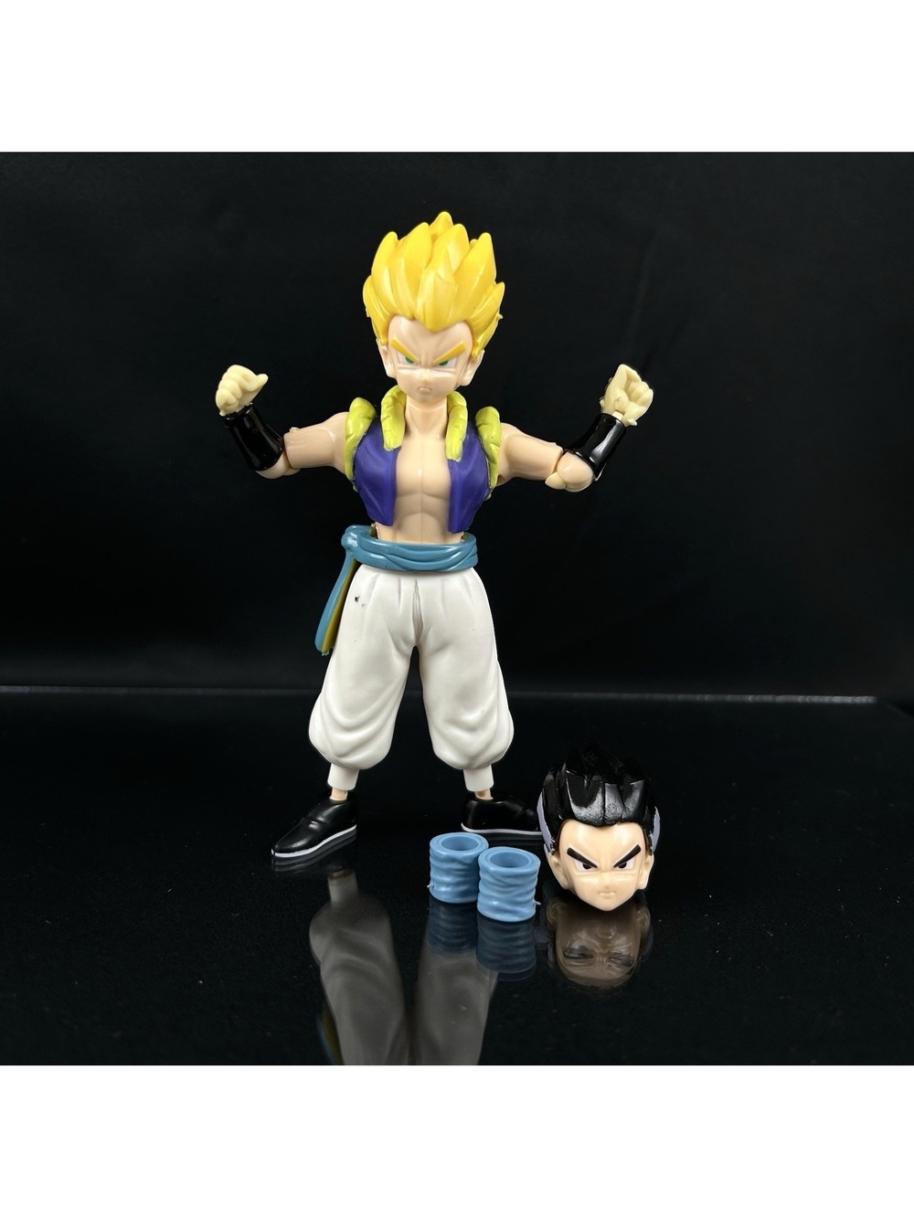Dragonball Z Gotenks Super Saiyan Swappable Head Rubber Clothes Read